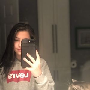 Meet your Posher, Sopjie